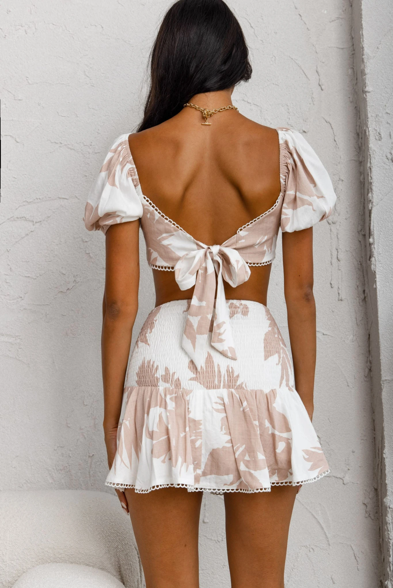 Escape With Me Tied Back Crop Top Printed Blush - Image 7