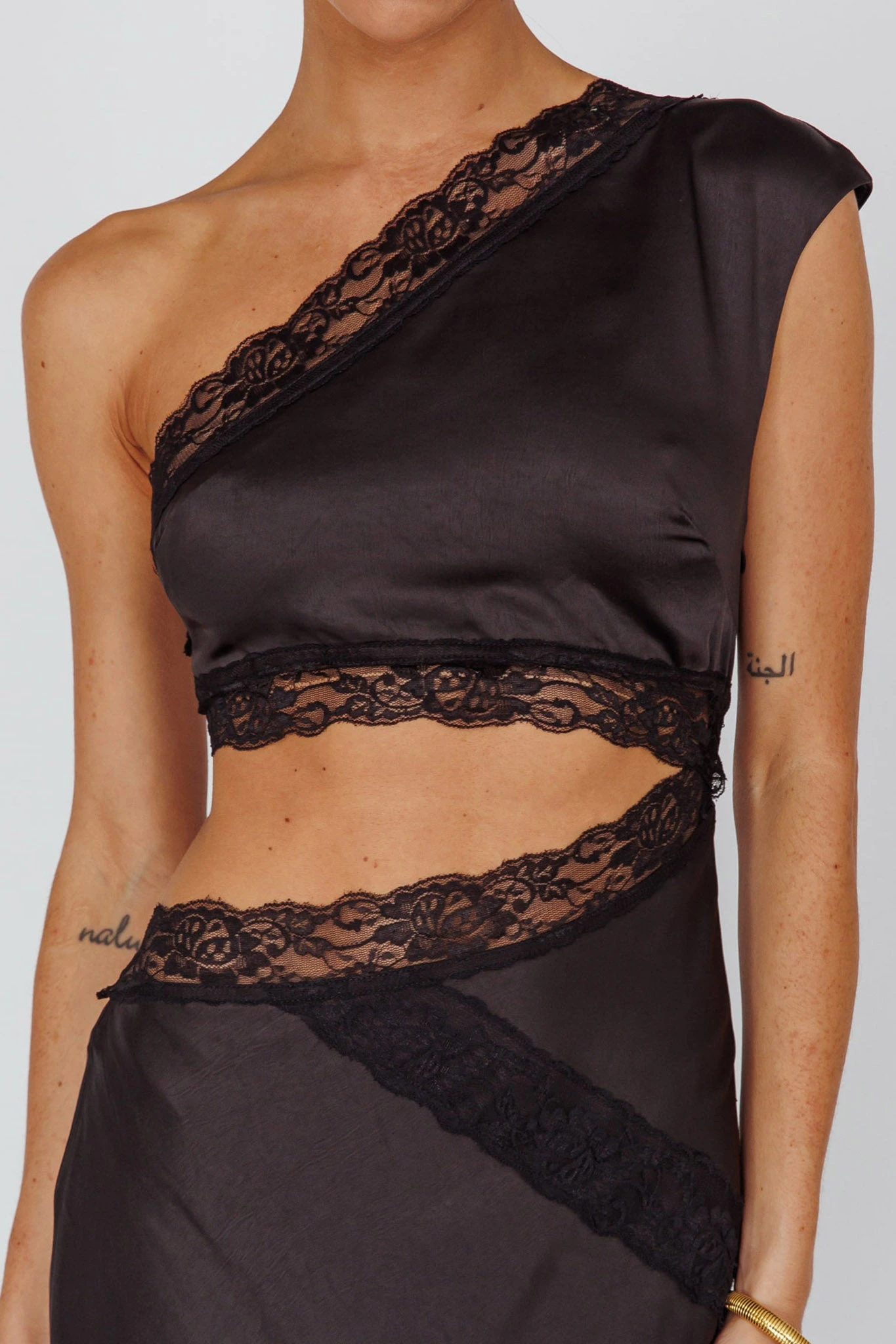 Mahli One-Shoulder Maxi Dress Black - Image 4