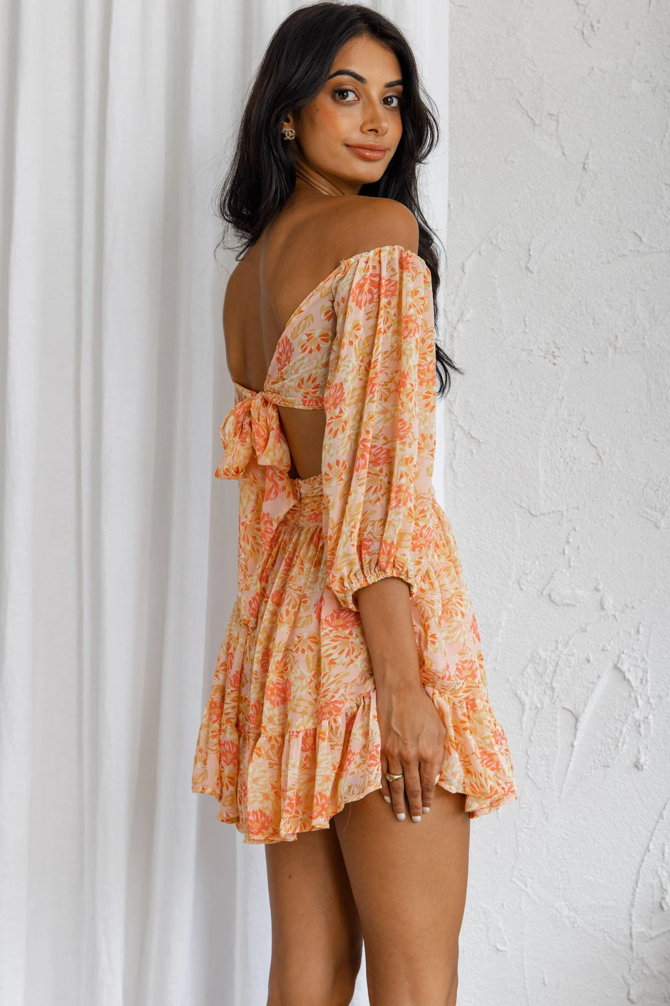 Abby Off-Shoulder Tie-Up Back Crop Top Floral Print Pink - Image 2