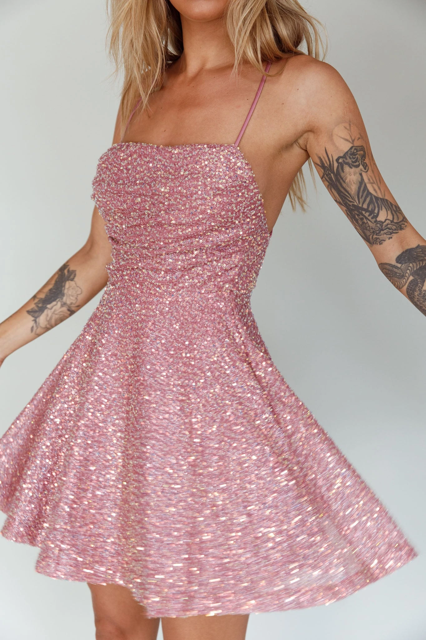 Into The Night Tied Back Sequin Dress Mauve - Image 4