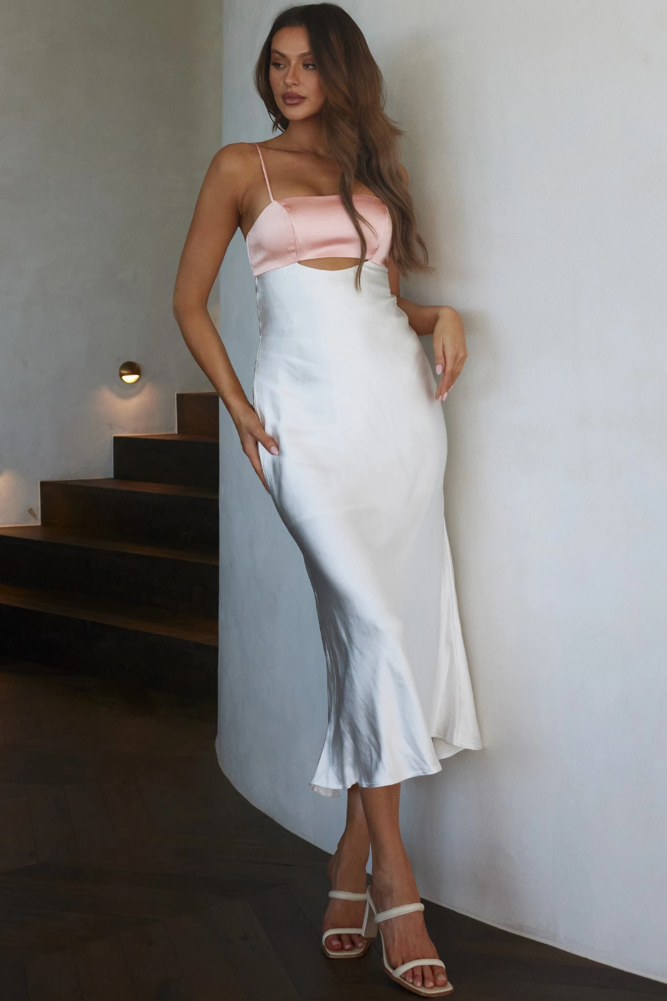 Mariana Cut-Out Bust Midi Dress Blush - Image 5